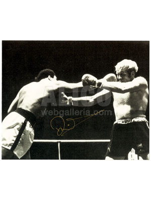 Muhammad Ali / Richard Dunn Autographed 8 x 10\\\" Action Photo